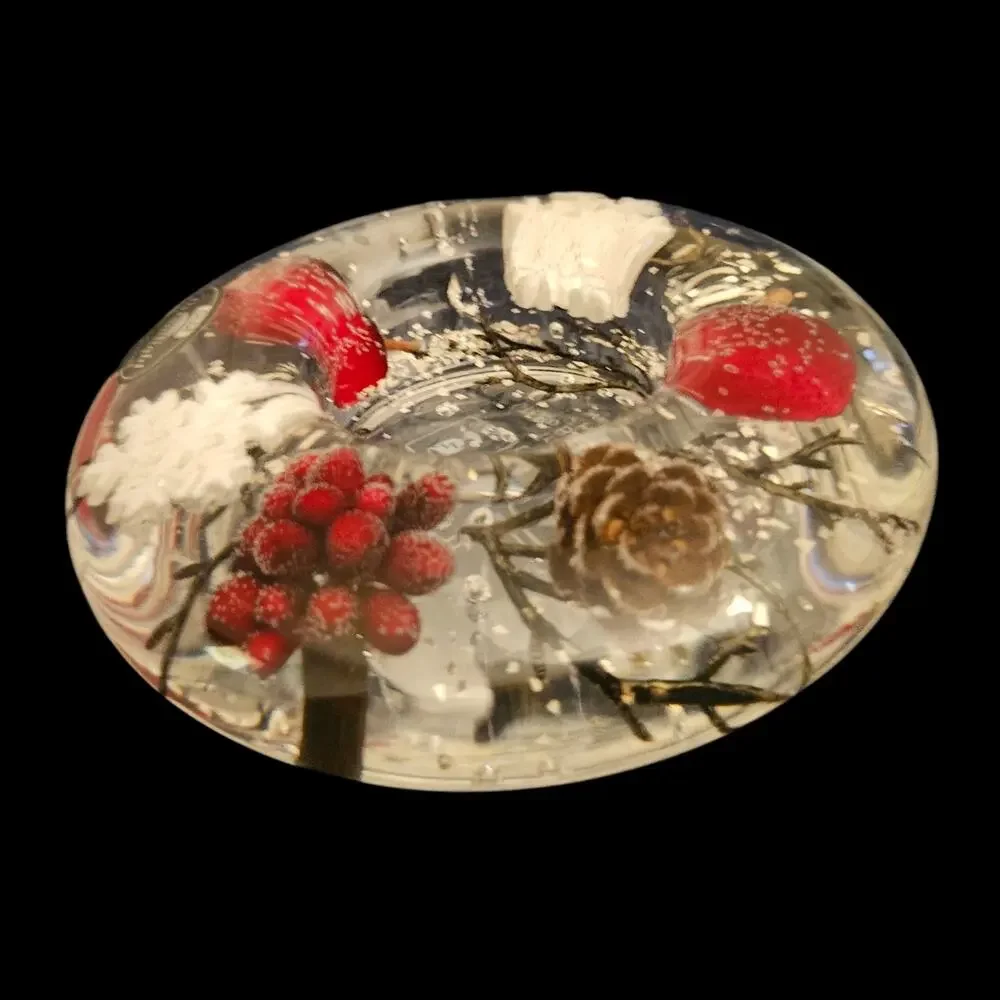 Gilde Dreamlight Christmas Votive Candle Holder Pinecones Berries Snowflakes